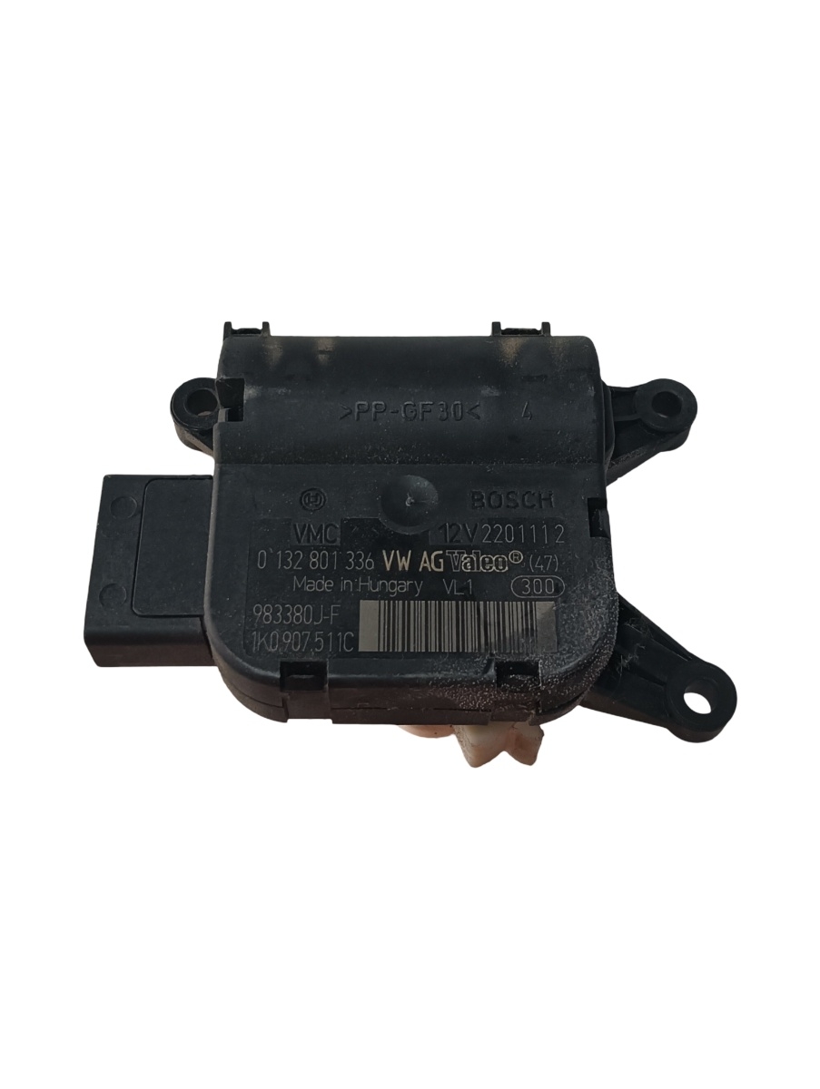 Actuator/motoras clapeta aer AC VOLKSWAGEN CADDY 6K9, 9E7, 9E9 2002 - 2009 0132801336