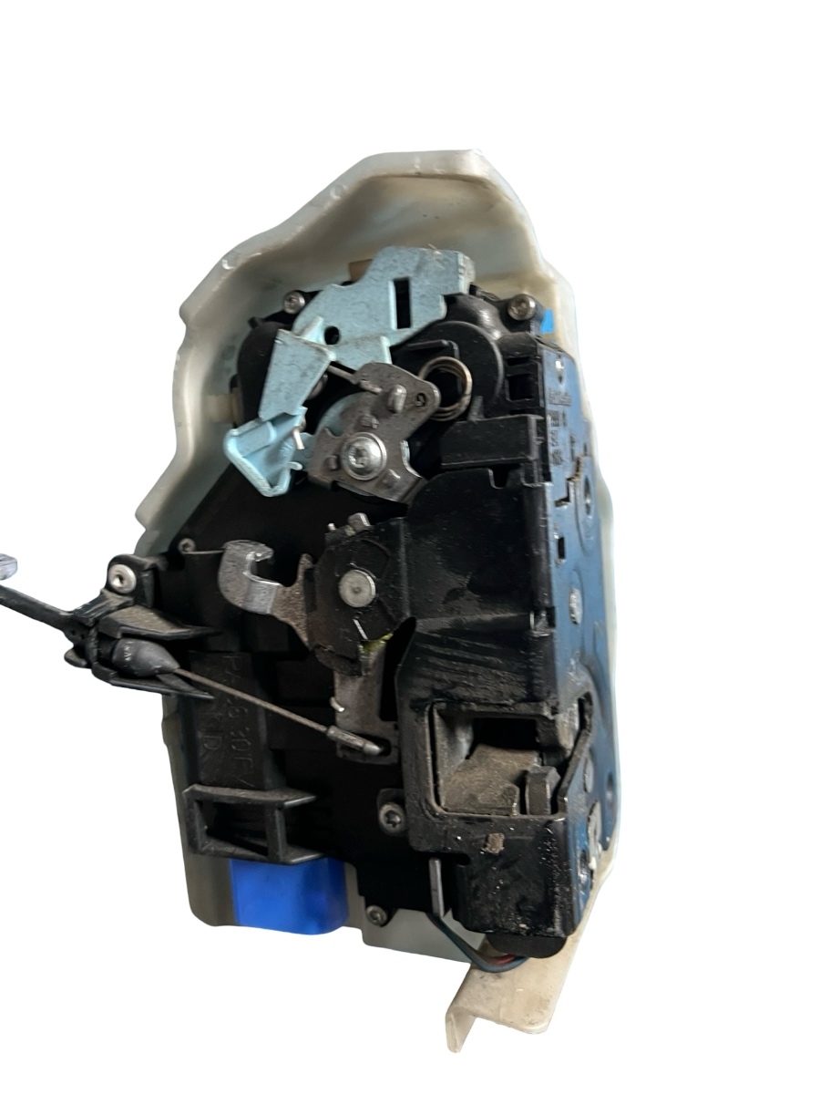 Broasca usa dreapta fata VOLKSWAGEN TOURAN 1T3 2010 - 2015