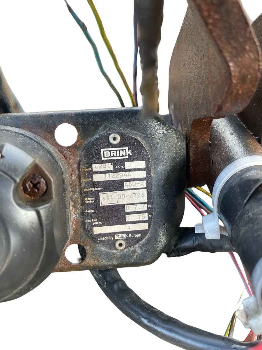 Carlig de remorcare FORD FOCUS 1 BREAK 1999 - 2007 – foto 2