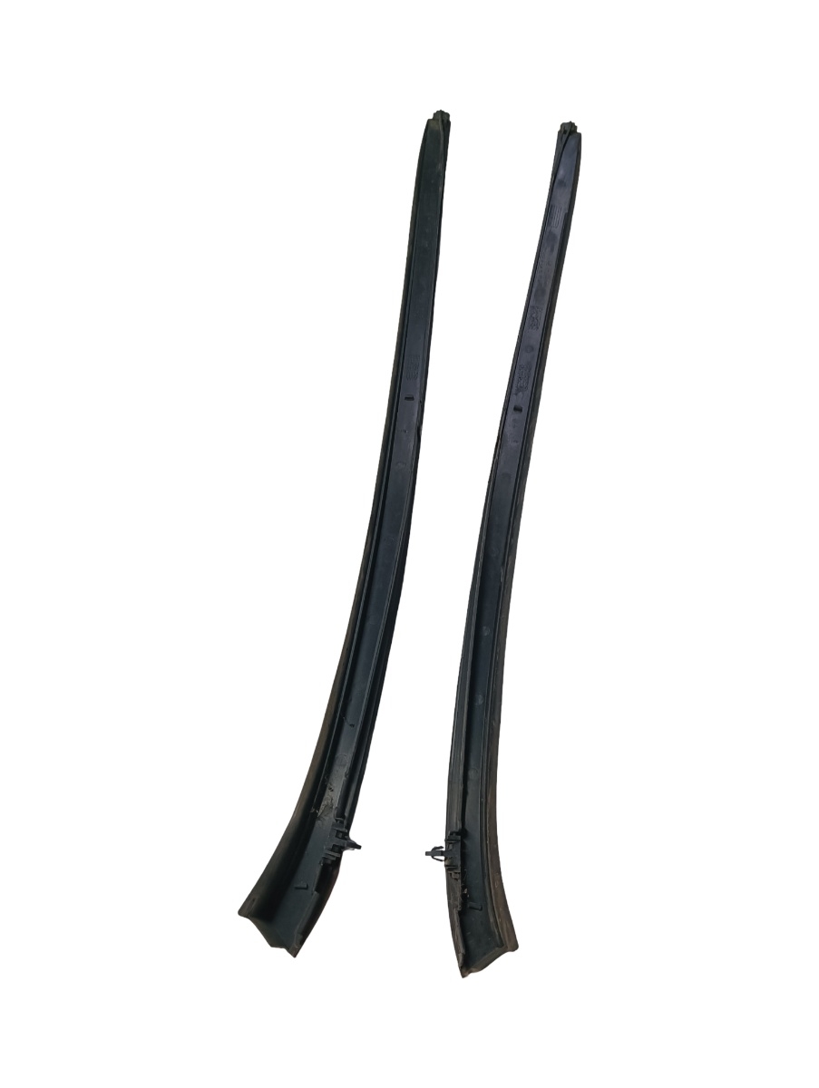 Ornamente parbriz OPEL ASTRA J P10 2009 - 2015