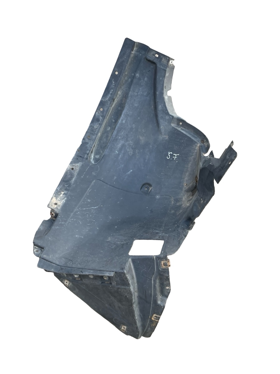 Carenaj roata stanga fata BMW X6 E71, E72 2007 - 2014 7180617