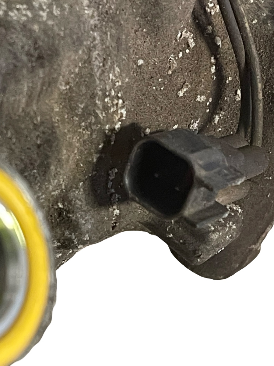 Compresor  AC VOLVO V40 Hatchback 525, 526 2012 - > 1.6 D2 D 4162 T 00303809384 – foto 2