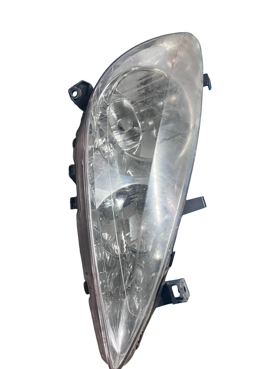 Far dreapta PEUGEOT 307 SW 3H 2002 - 2009 088035