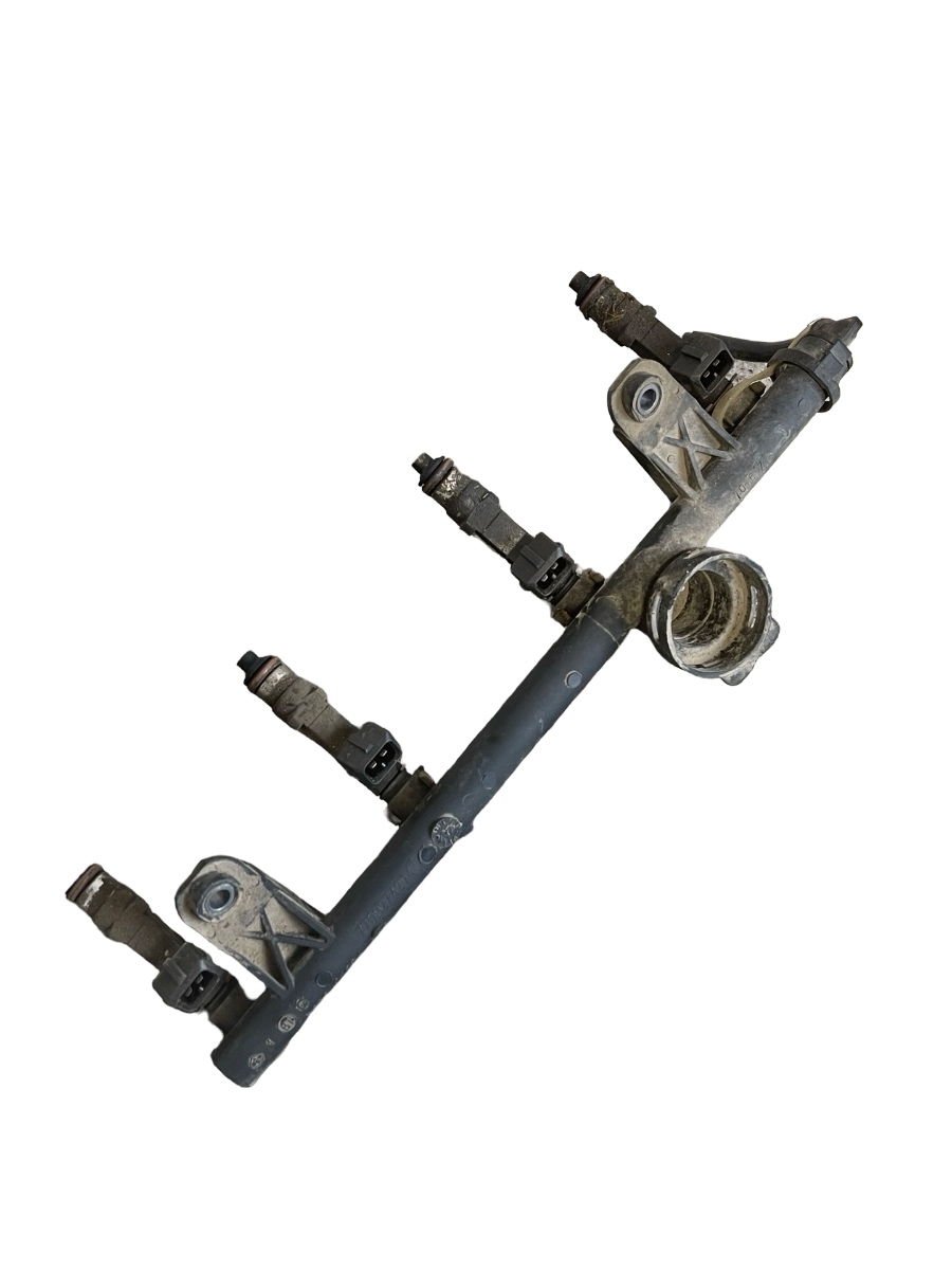 Rampa + Injectoare DACIA LOGAN LS_ 2004 - >1.4i  7700274294