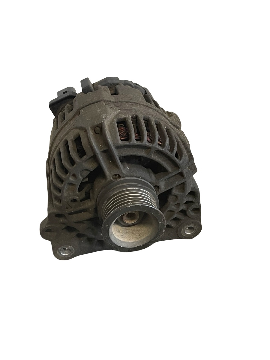 Alternator VOLKSWAGEN POLO 6N1 1994 - 1999 037903025M