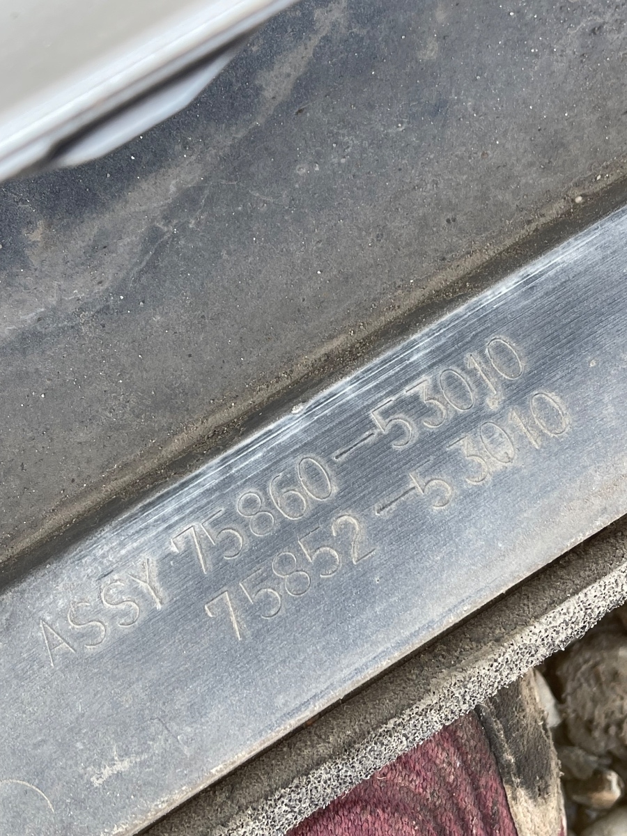 Prag stanga LEXUS IS II Saloon GSE2_, ALE2_, USE2_ 2005 - 2013 – foto 4