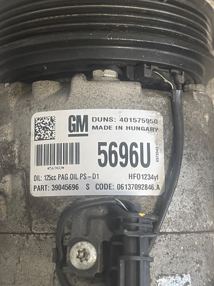 Compresor  AC OPEL ASTRA J Saloon 2012 - > 1.4 Turbo A 14 NET, B 14 NET 401575950 / 39045696 – foto 3
