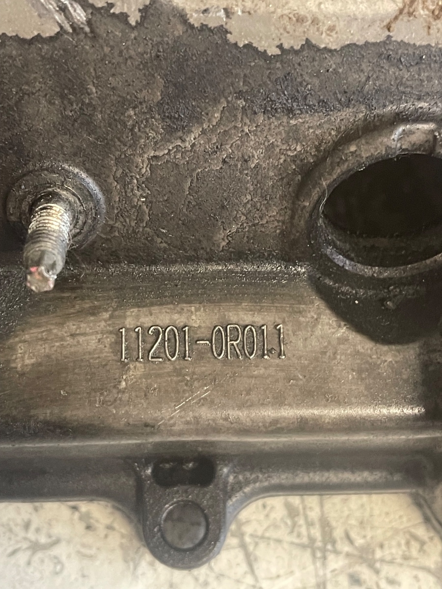 Capac culbutori TOYOTA COROLLA Verso ZER_, ZZE12_, R1_ 2004 - 2009 2.2 D-4D 2AD-FTV 11201-0R011 – foto 3