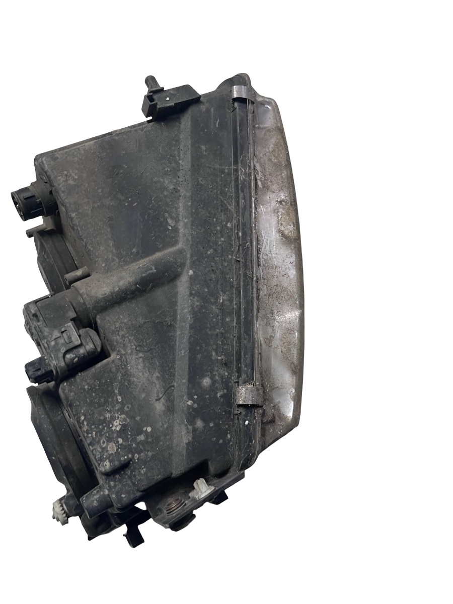Far stanga VOLKSWAGEN PASSAT  3B5 1997 - 2001 – foto 4