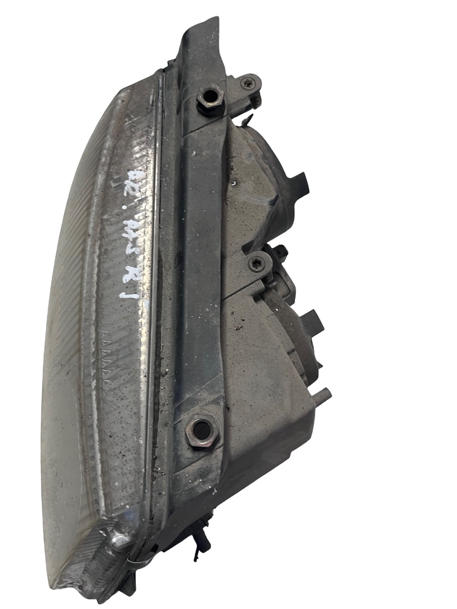 Far dreapta VOLKSWAGEN PASSAT 3B5 1997 - 2001 – foto 4