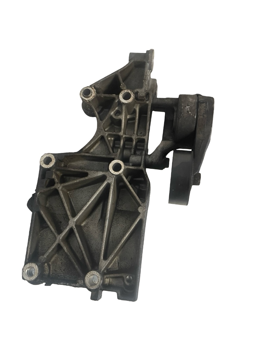 Suport accesorii VOLKSWAGEN TOURAN 1T1, 1T2 2003 - 2010 2.0 TDI 16V BKD