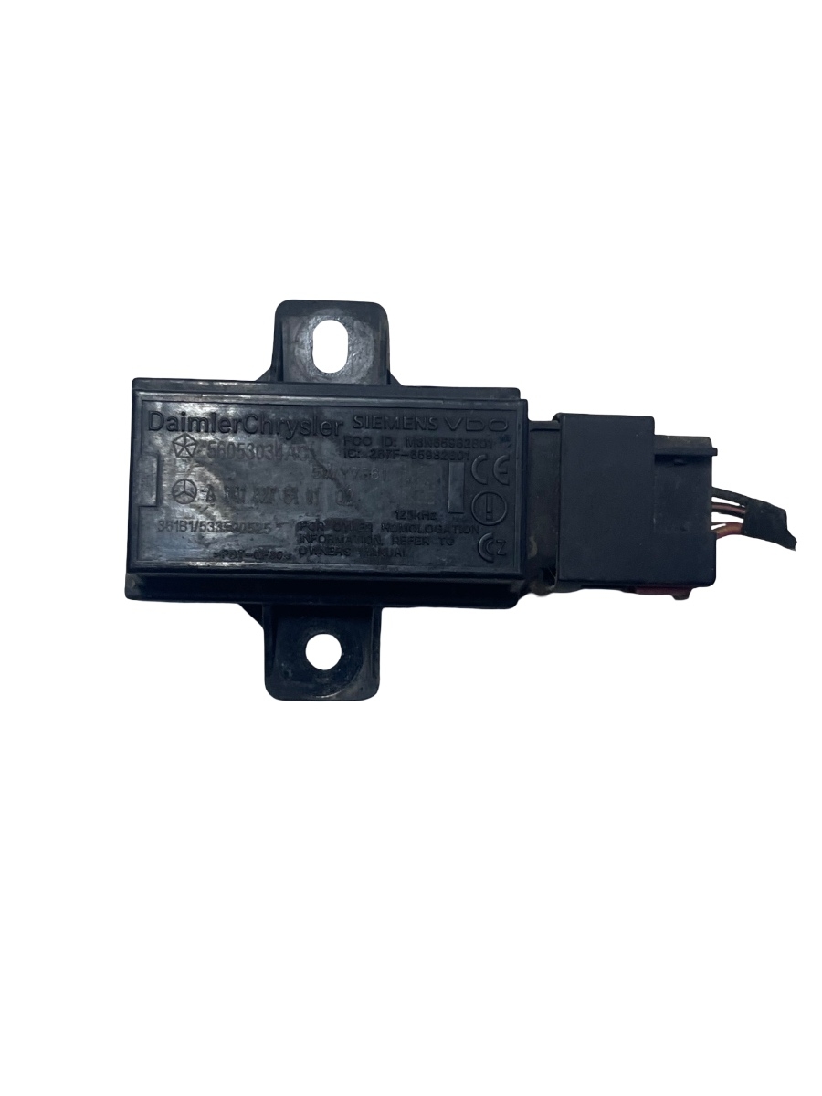 Senzor de presiune in anvelope stanga JEEP COMMANDER XK, XH 2005 - 2010 A0018275101Q2
