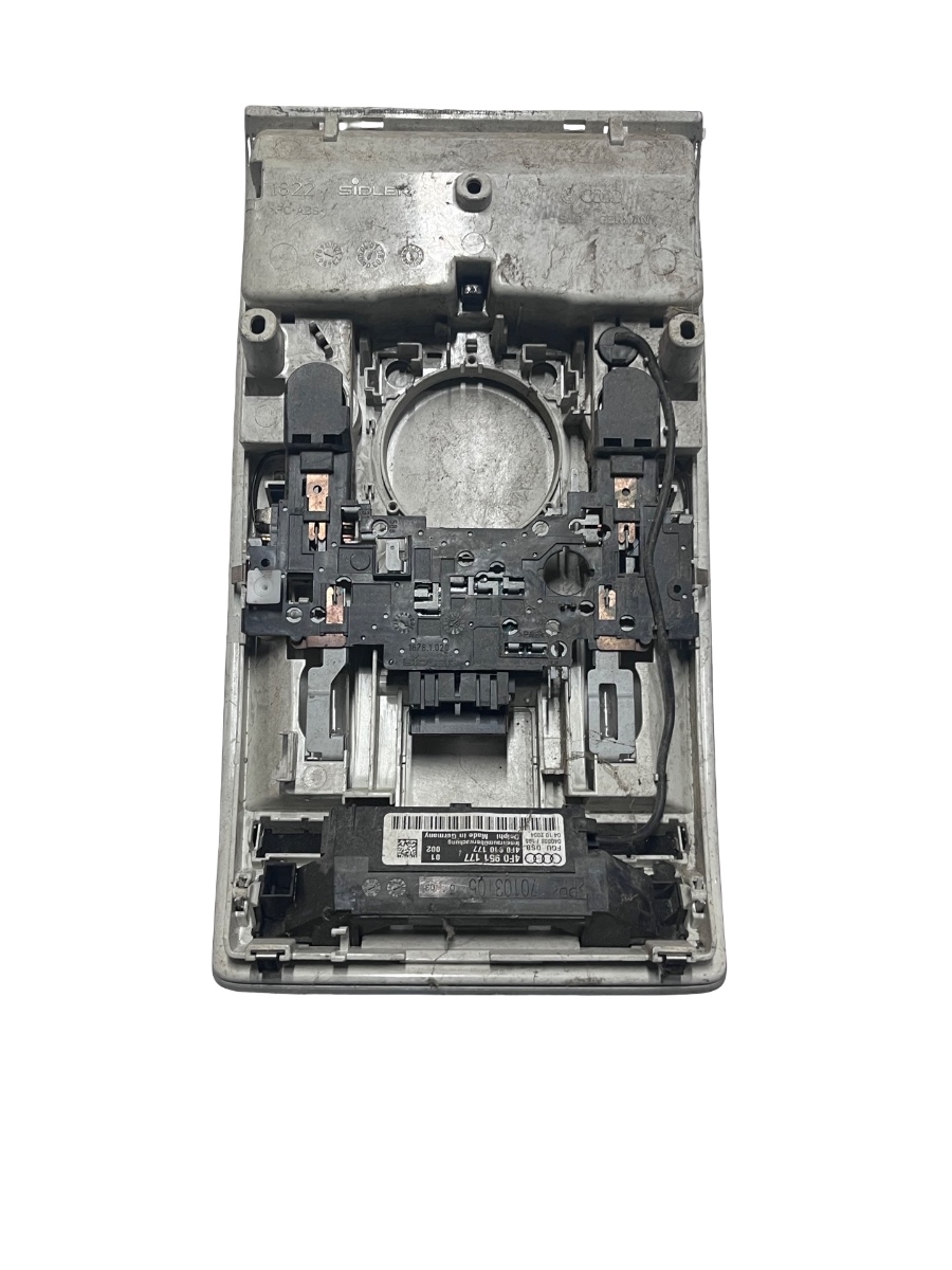 Plafoniera AUDI A6/S6 III Saloon 4F2, C6 2004 - 2011 4F0951177 – foto 2