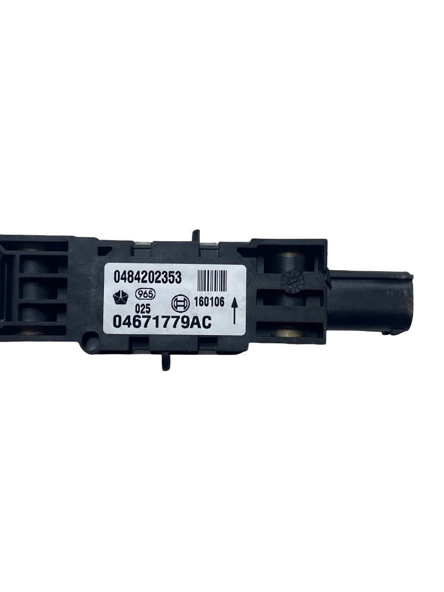 Senzor de impact airbag stanga fata JEEP COMMANDER XK, XH 2005 - 2010 04671779AC
