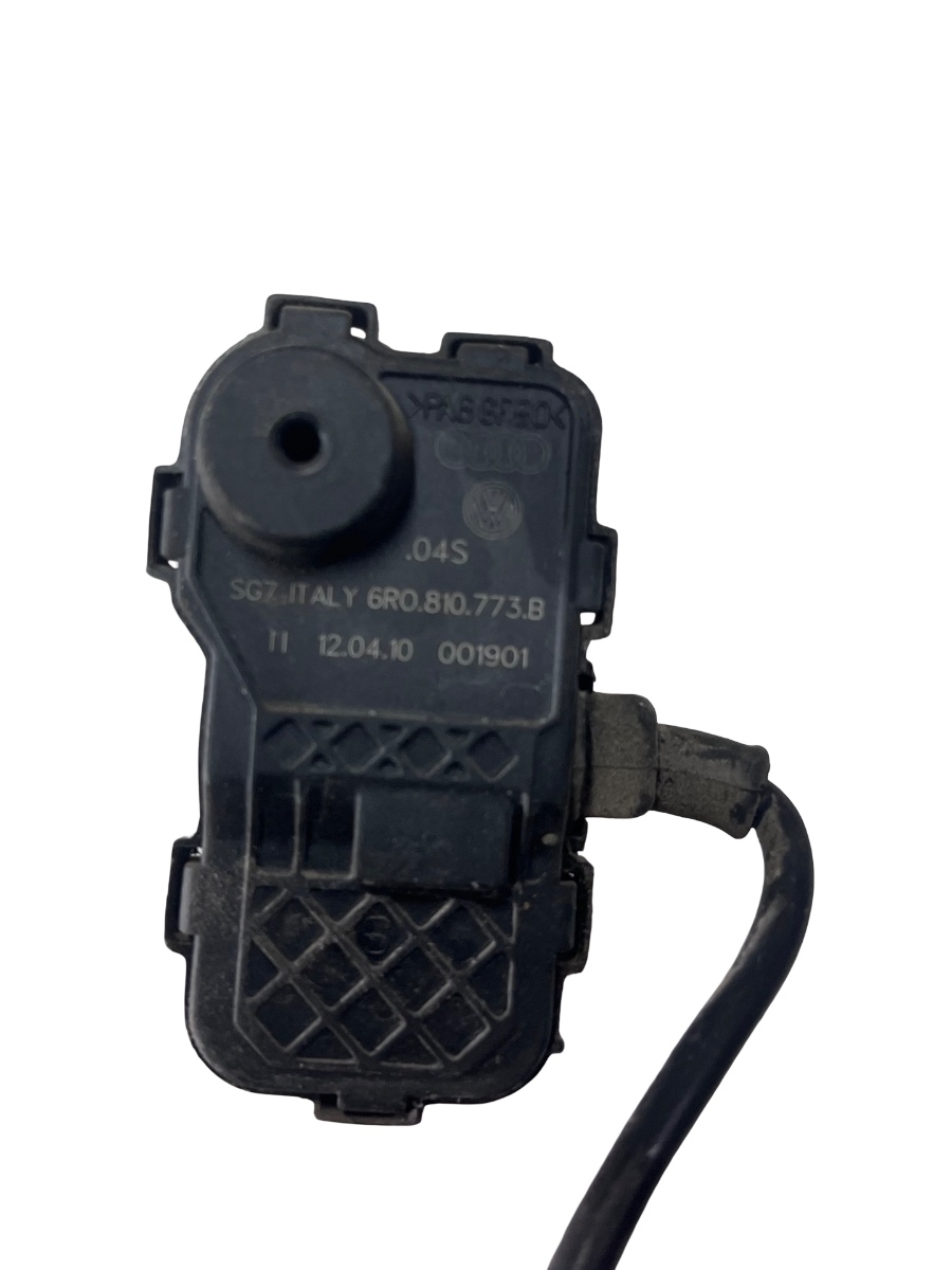 Motoras blocare usita rezervor combustibil VOLKSWAGEN POLO 6R, 6C 2009 - > 6RO810773B