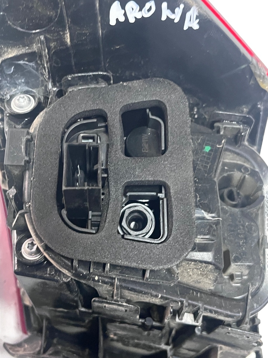 Lampa spate / Stop stanga spate SEAT ARONA KJ7 2017 - > 6F9945095B – foto 4