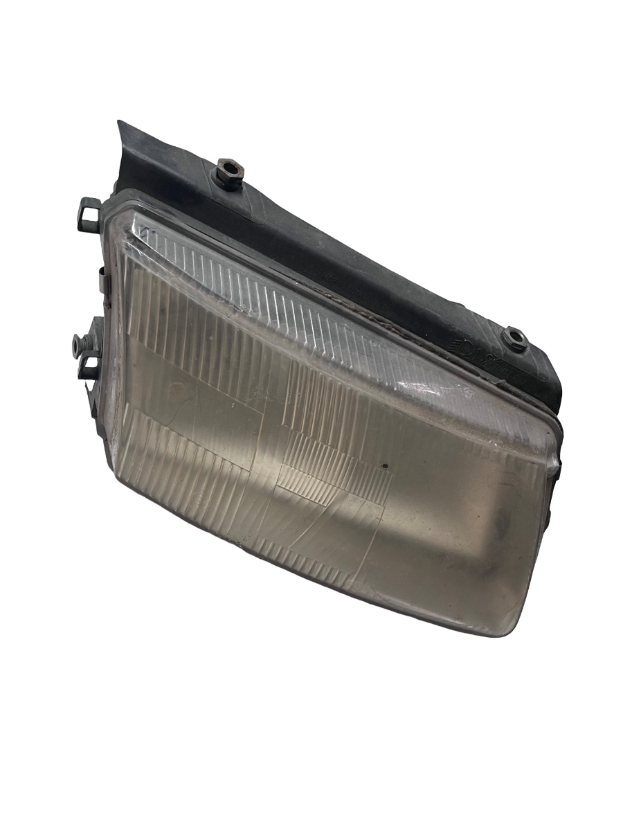 Far dreapta VOLKSWAGEN PASSAT Estate 3B5 1997 - 2001 3A0941295