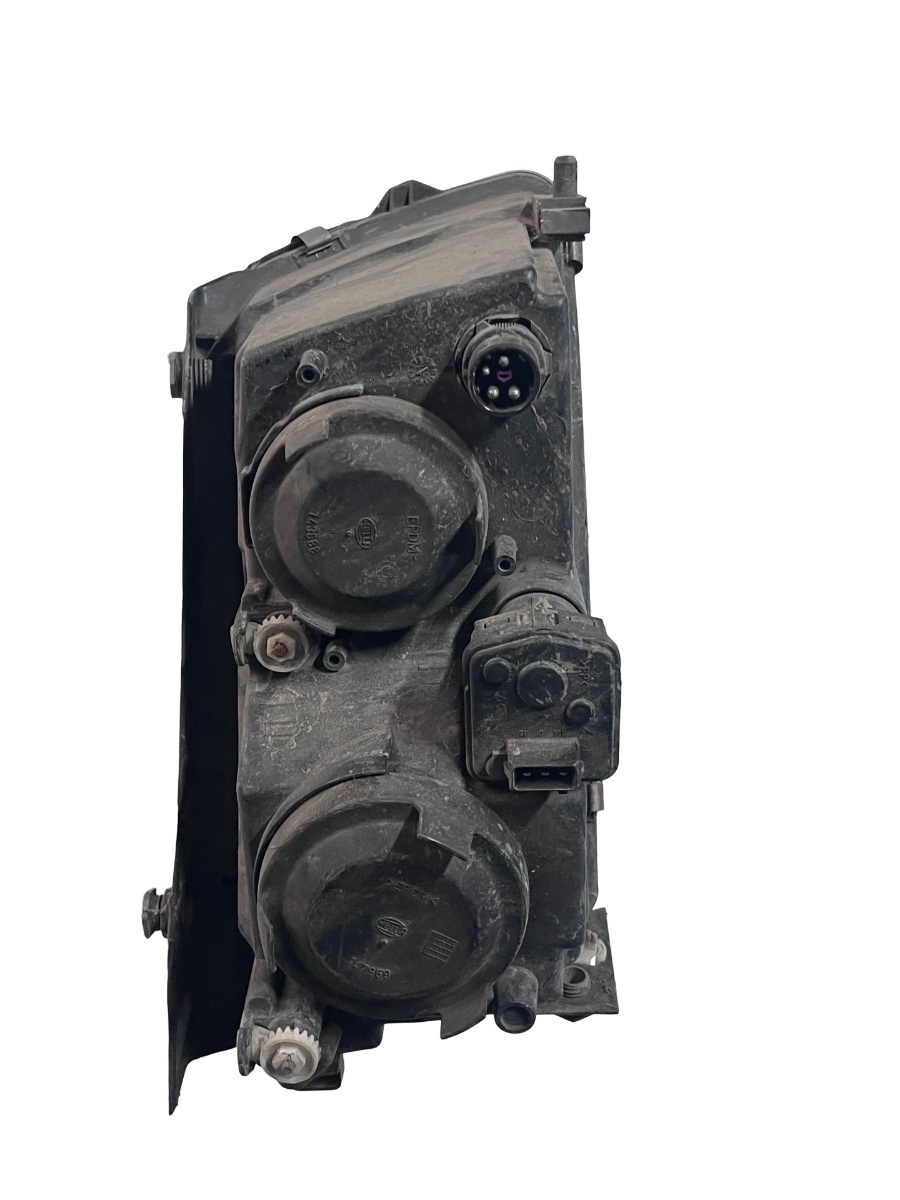 Far stanga VOLKSWAGEN PASSAT Estate 3B5 1997 - 2001 – foto 3