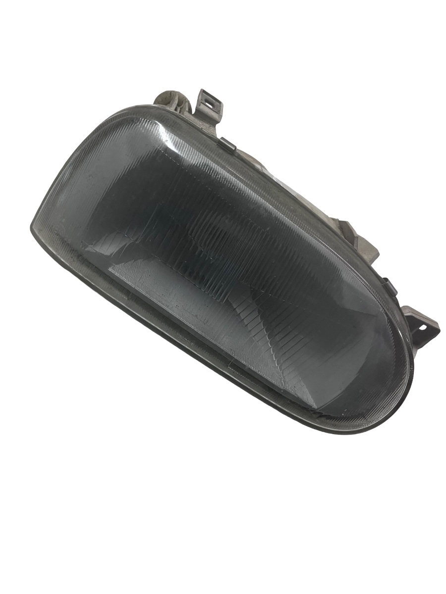 Far dreapta fata VOLKSWAGEN GOLF III 1H1 1991 - 1998 ( capac faruri crapat )