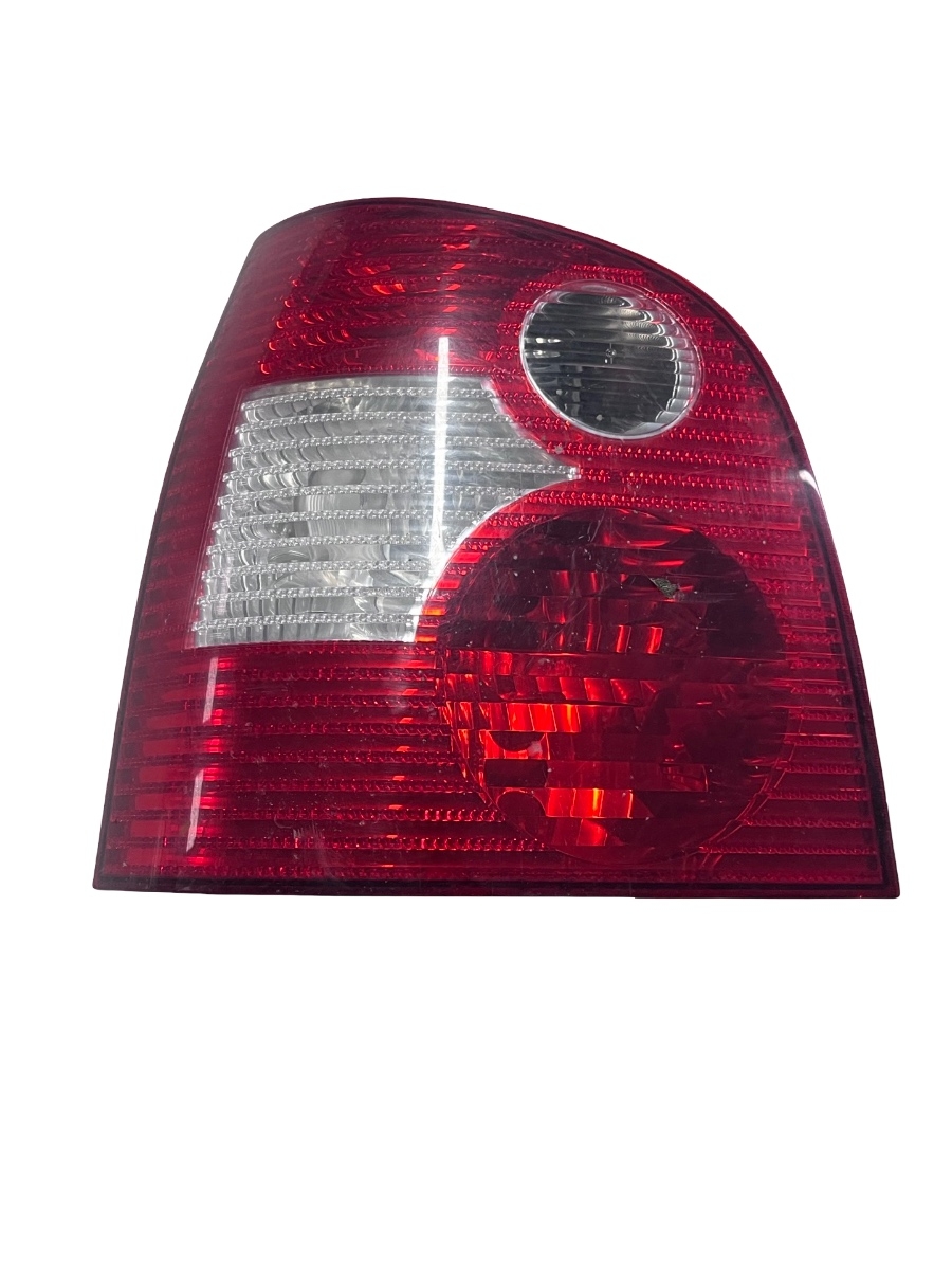 Lampa spate / Stop dreapta spate VOLKSWAGEN POLO 9N_ 2003 606945112A
