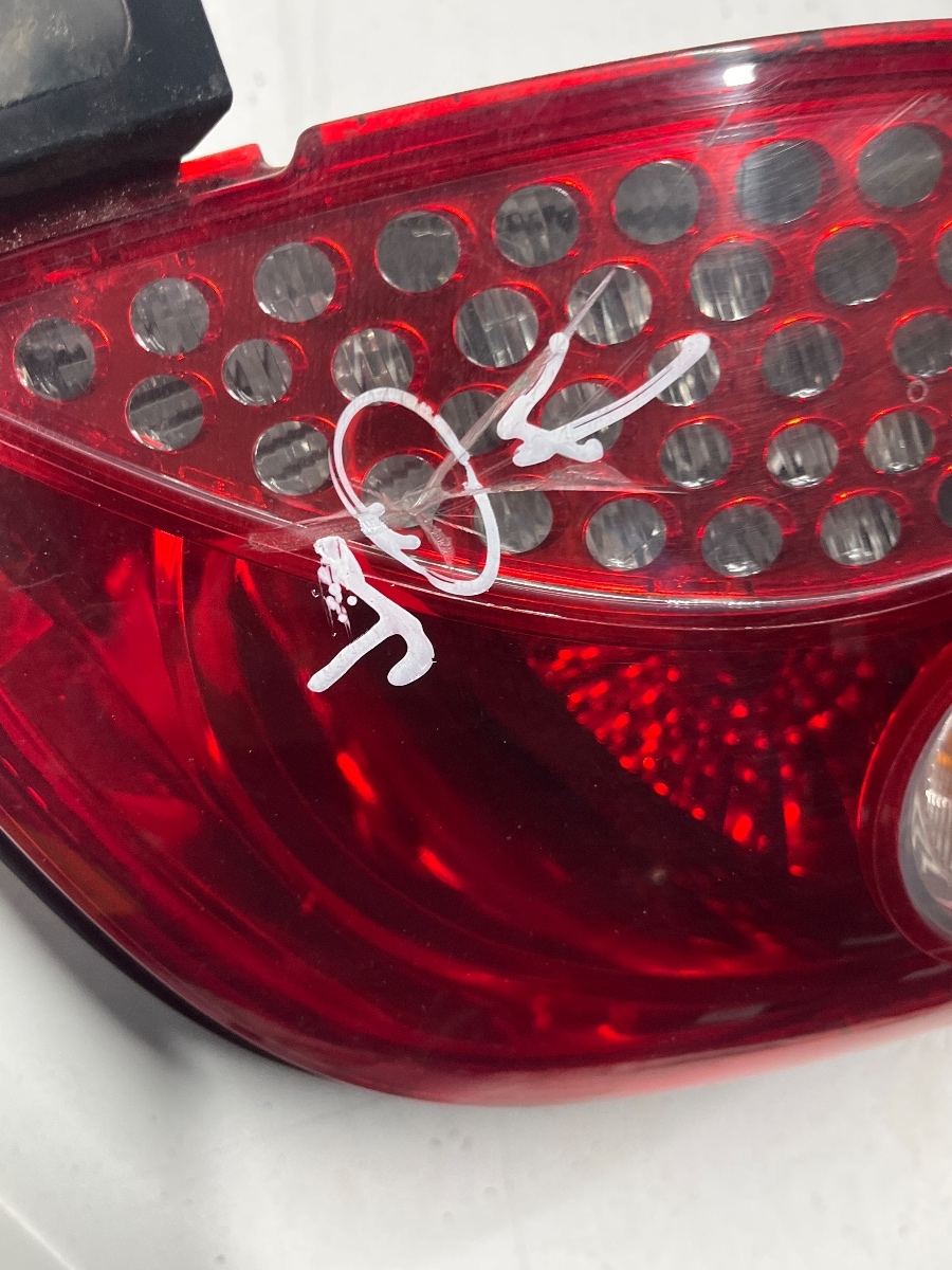 Lampa spate / Stop stanga spate PEUGEOT 206 Berlina  2D 2000 - > 9682795080 ( Sticla fisurata ) – foto 5