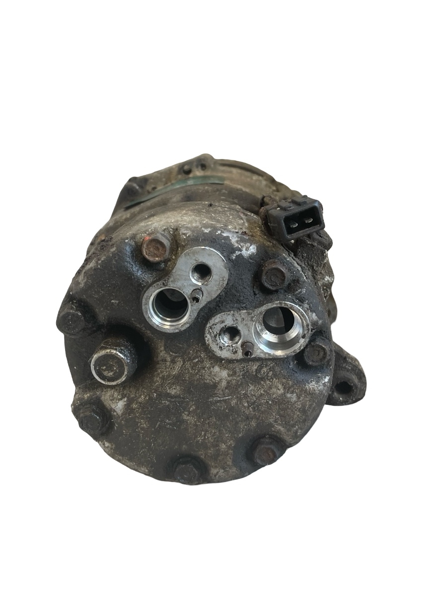 Compresor  AC VOLKSWAGEN GOLF IV 1J1 1997 - 2007 1.4 16V AHW, AKQ, APE, AXP, BCA 1J0820803A
