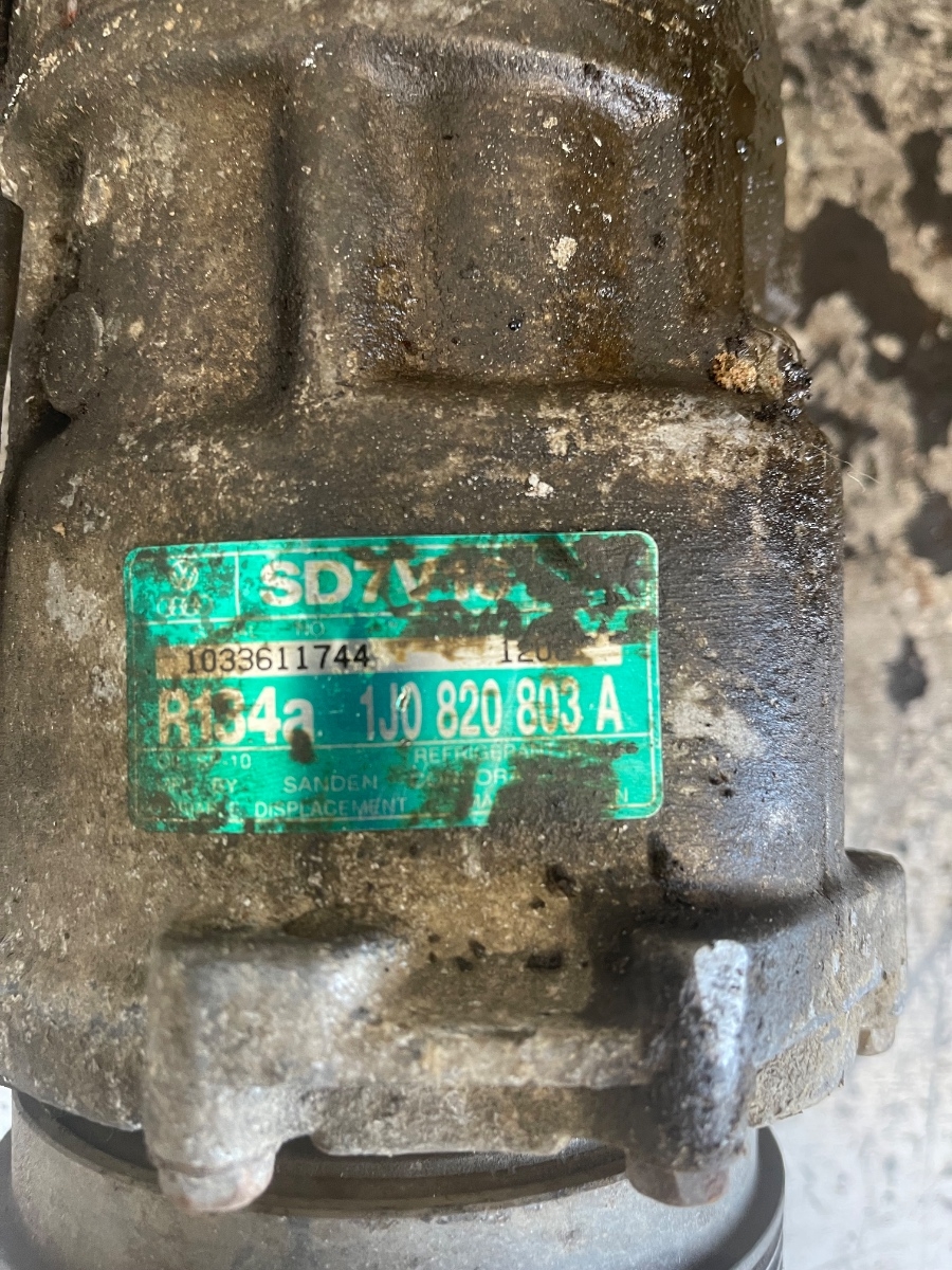 Compresor  AC VOLKSWAGEN GOLF IV 1J1 1997 - 2007 1.4 16V AHW, AKQ, APE, AXP, BCA 1J0820803A – foto 3