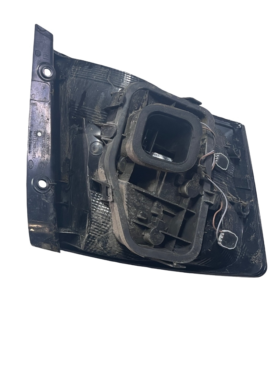 Lampa spate / Stop dreapta spate SKODA FABIA III Facelifit  NJ5 2022  - > 6V6945096 (Crapat , vezi foto ) – foto 5