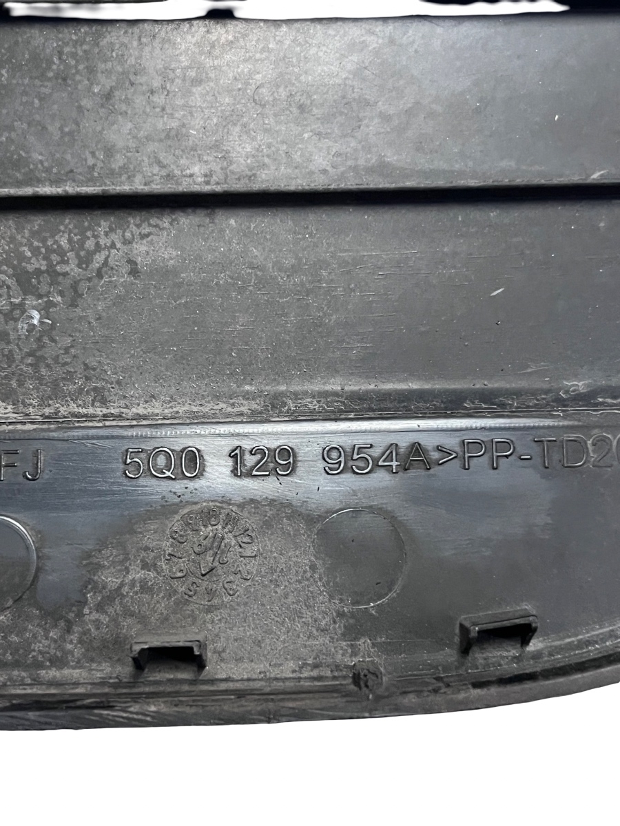 Deflector de aer VOLKSWAGEN Tiguan II Facelift R LINE  [ 2020 - 2024 ] 5Q0129954A – foto 3