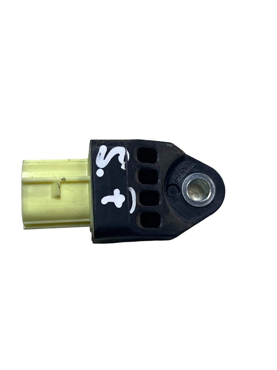 Senzor de impact airbag stanga fata TOYOTA YARIS _P13_ 2012 - > 898310D090