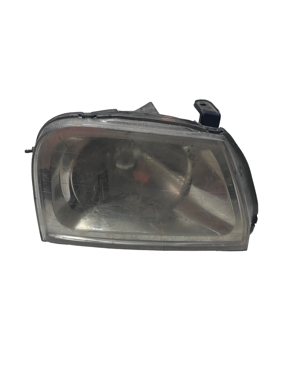 Far dreapta fata MITSUBISHI L200 MR339732