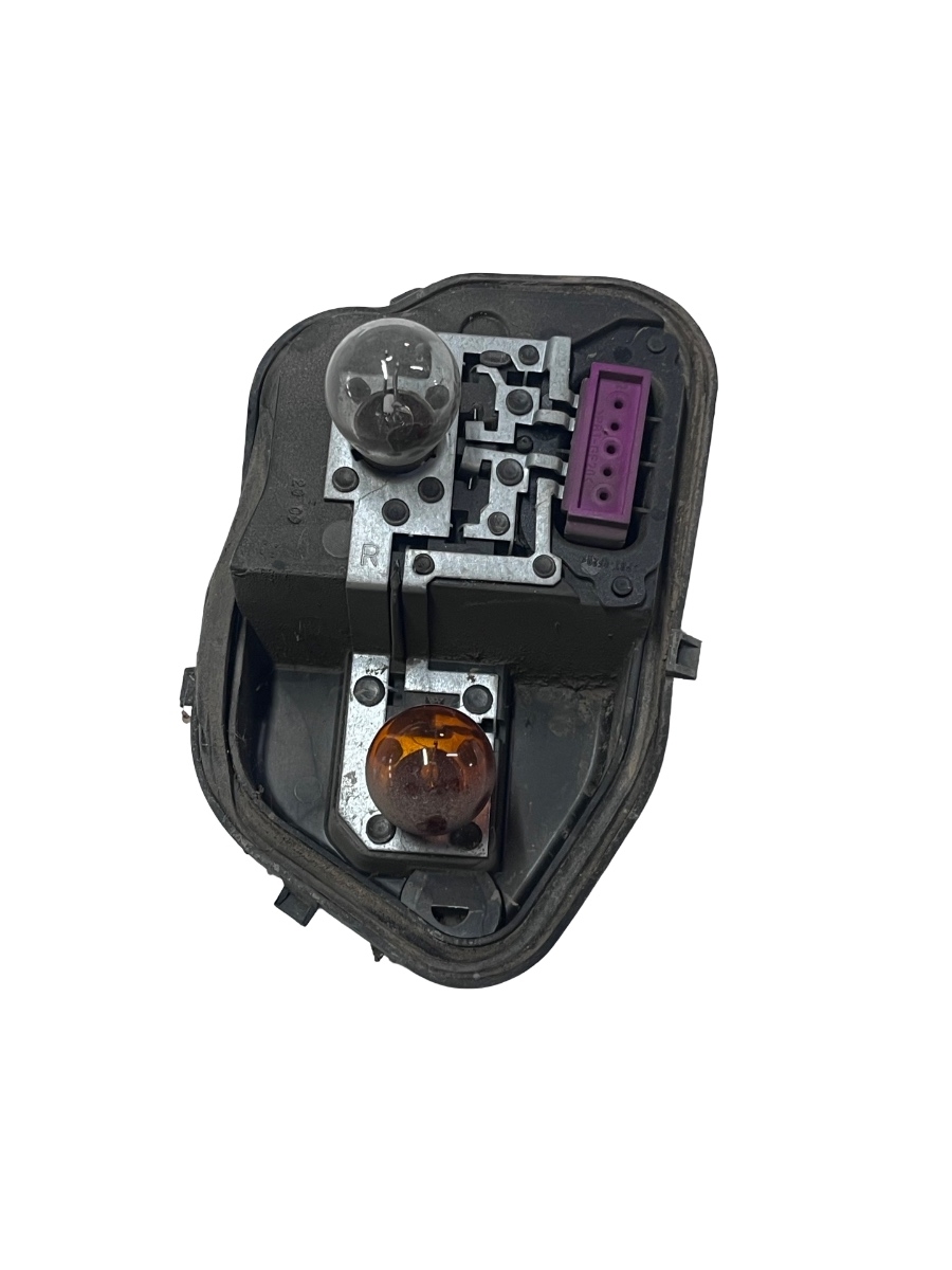 Soclu stop  dreapta spate RENAULT MEGANE III Hatchback BZ0_ 2008 - > 89076150