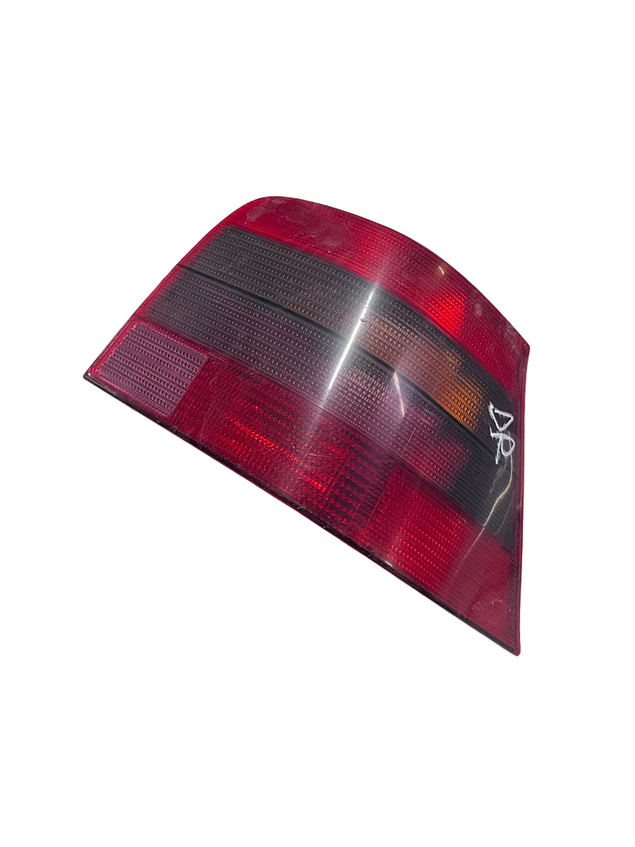 Lampa spate / Stop dreapta spate VOLKSWAGEN GOLF IV 1J1 1997 - 2007 1J6945257