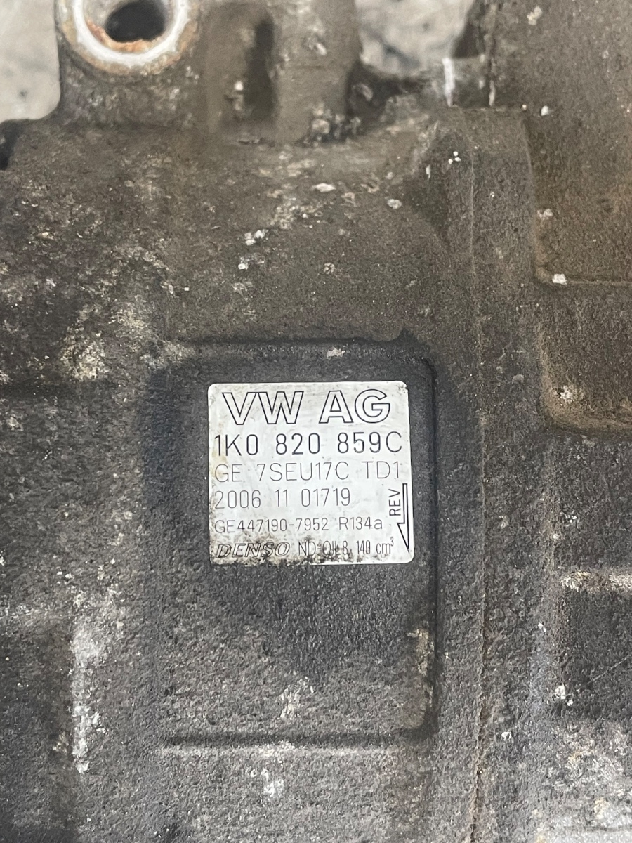Compresor  AC VOLKSWAGEN GOLF V 1K1 2003 - 20091.4 16V BUD 1K0802859C – foto 3