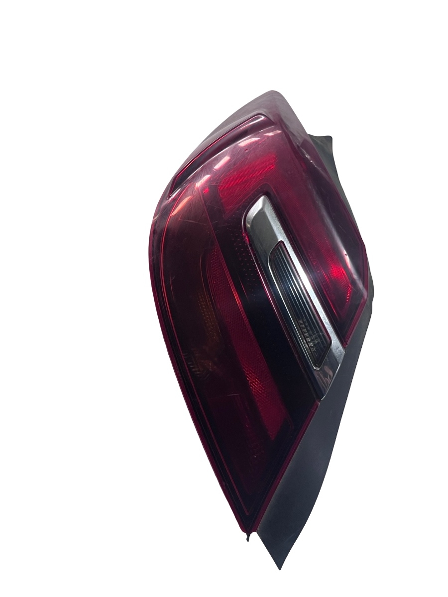 Lampa spate / Stop stanga spate OPEL INSIGNIA G09  Hatchback 2008 - 2017 23422535 ( crapat in colt ) – foto 3
