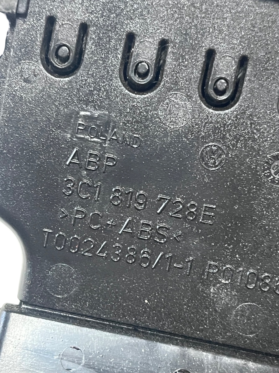Grila de ventilatie bord centrala VOLKSWAGEN PASSAT 3C2 2005 - 2010 3C1819728E – foto 3