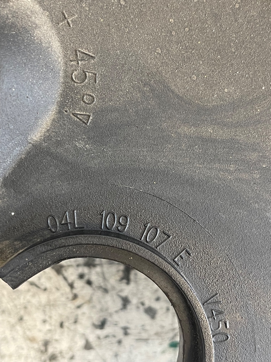 Capac distributie (carcasa) AUDI A3 III 8V1, 8VK 2012 - > 1.6TDI  04L109107E – foto 5