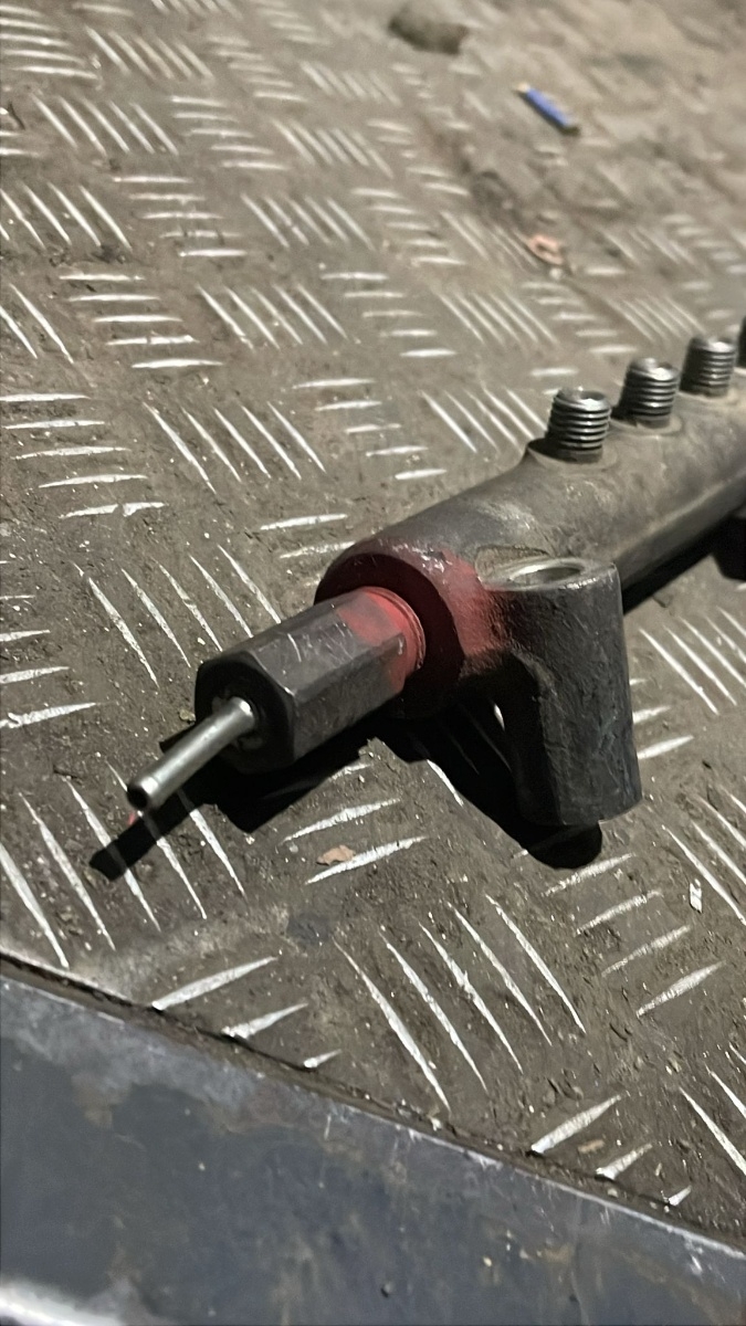 Rampa injectoare TOYOTA HILUX VII Pickup _N1_, _N2_, _N3_ 2004 -> 2.5D – foto 5